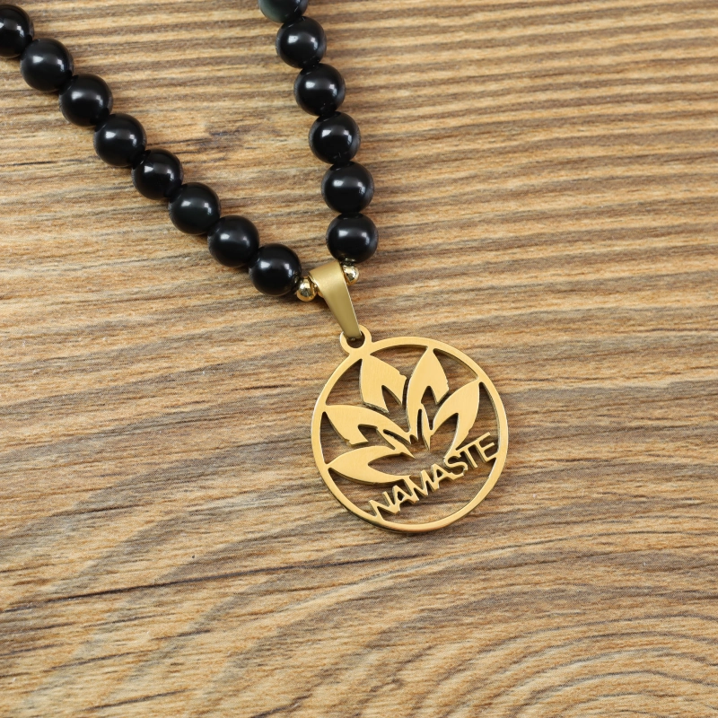Namaste pendant top