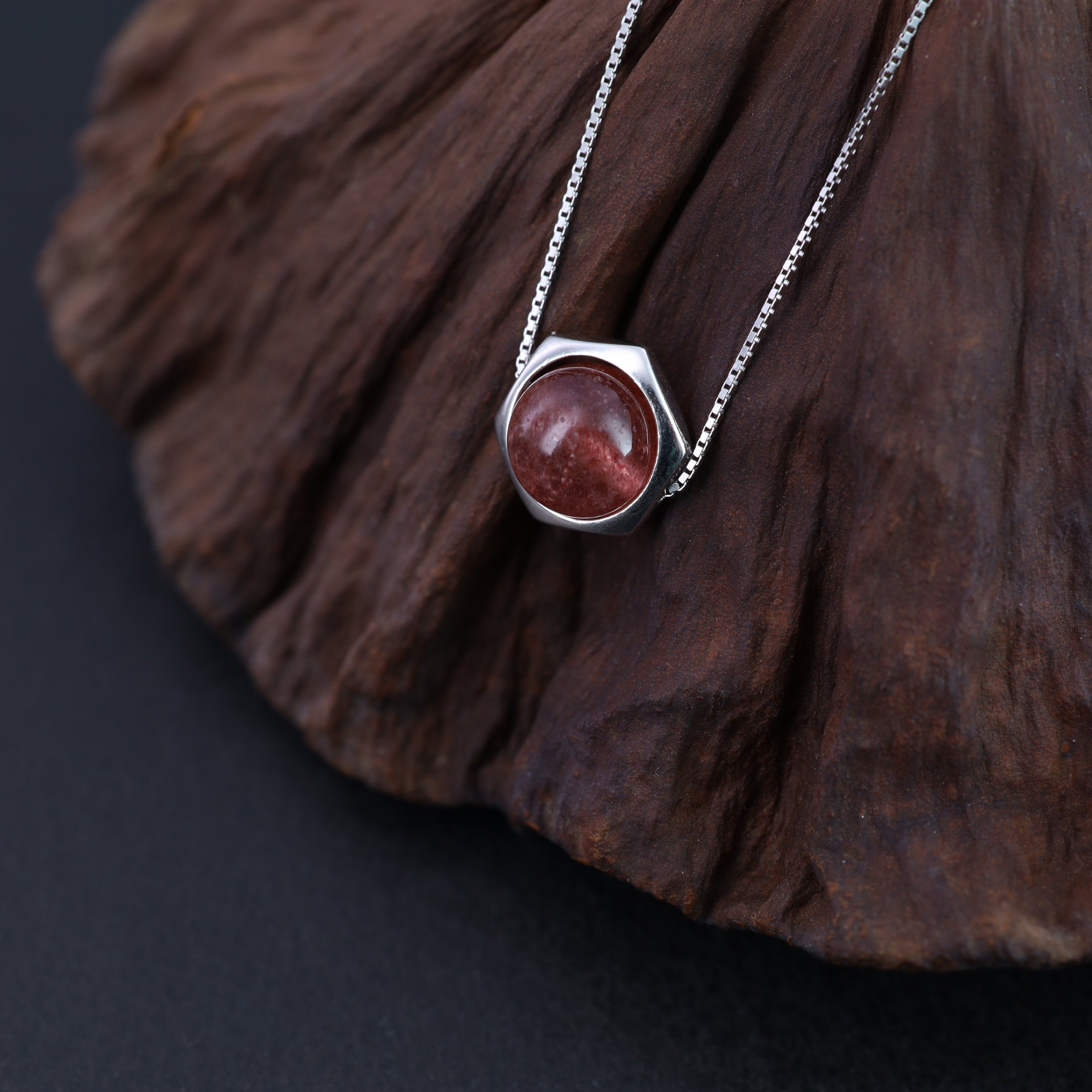 strawberry quartz pendant