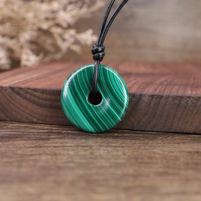 Malachite donut pendant leather