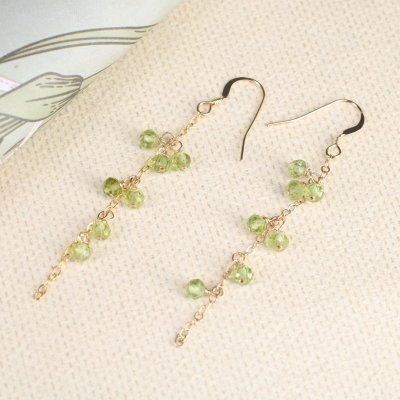 pendientes de peridoto