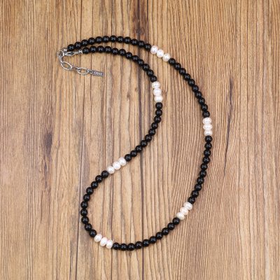 collar de piedras naturales y perlas barrocas