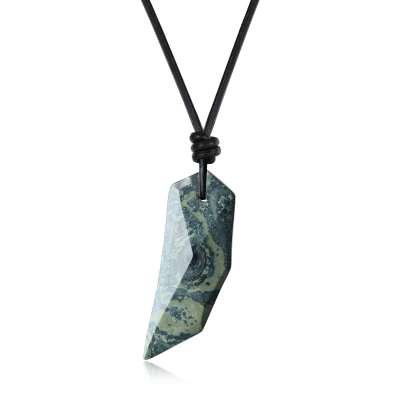Kambaba Jasper wolftooth pendant