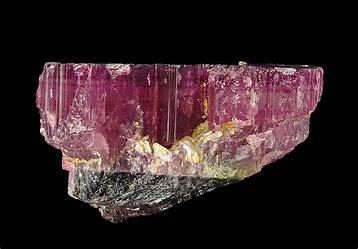 red turmaline rowstone
