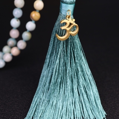 collana mala 108 perle con amuleto om