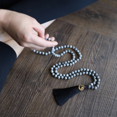 collier mala en jaspe carte