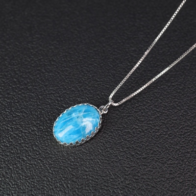 apatite oval pendant